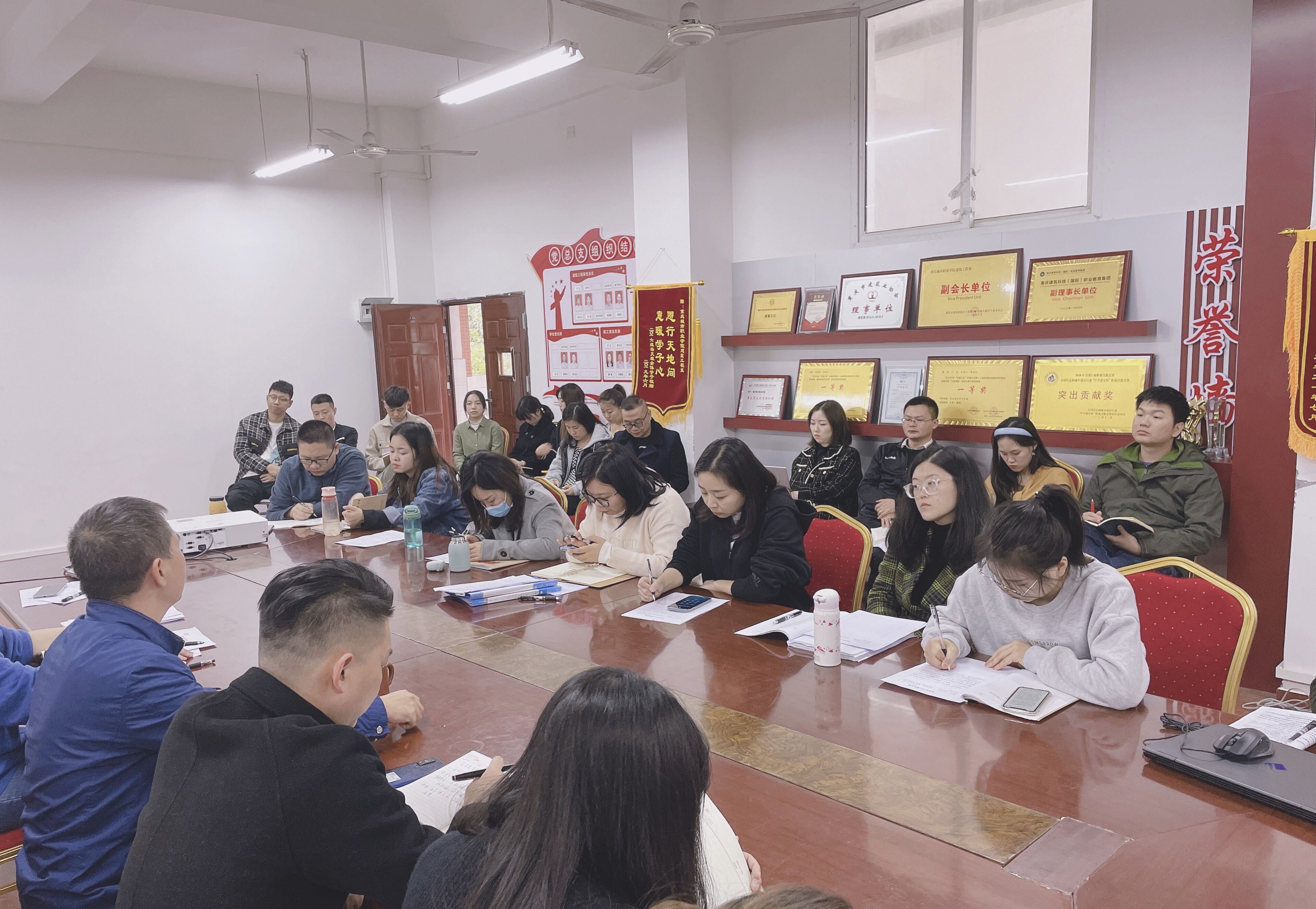 图片2.jpg 图片2.jpg